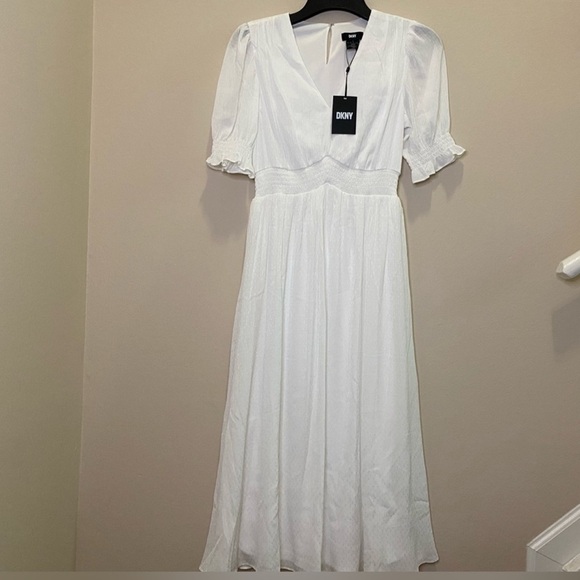 NWT DKNY Women’s Short Sleeve V Neck Elastic Waist Pleated Dress Size 6 - Picture 1 of 5